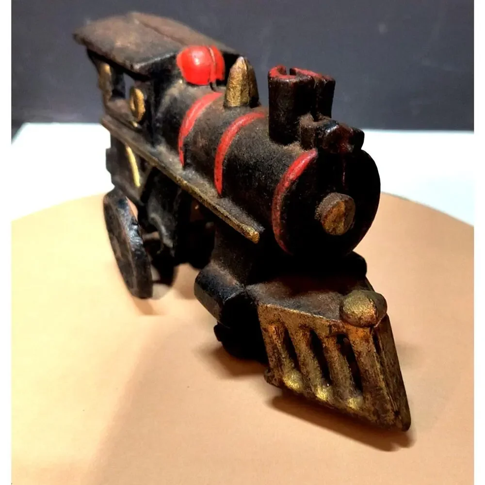 565. Vintage Cast Iron Train Engine Locamotive